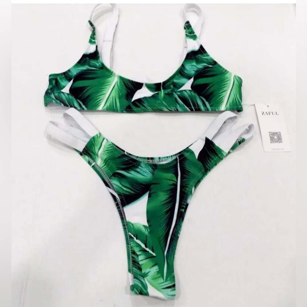 Zaful Women's French Cut Green And White Floral Print Bikini Size 6 NWT
